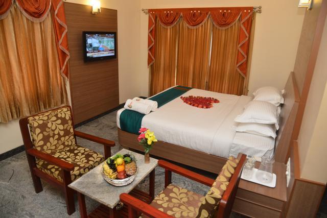 Tiruchengodu Sri Balaji Hotels מראה חיצוני תמונה