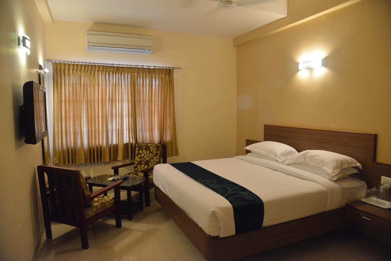 Tiruchengodu Sri Balaji Hotels מראה חיצוני תמונה