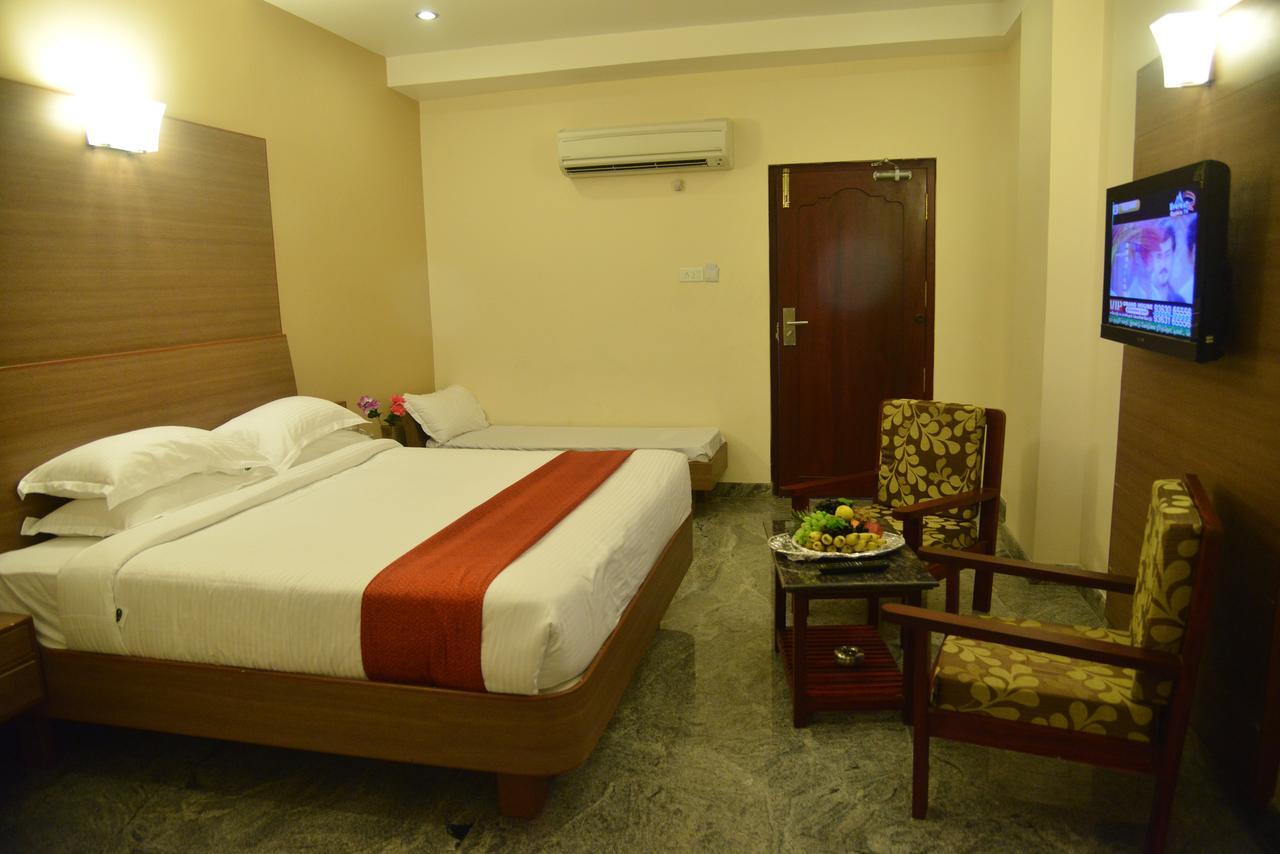Tiruchengodu Sri Balaji Hotels מראה חיצוני תמונה