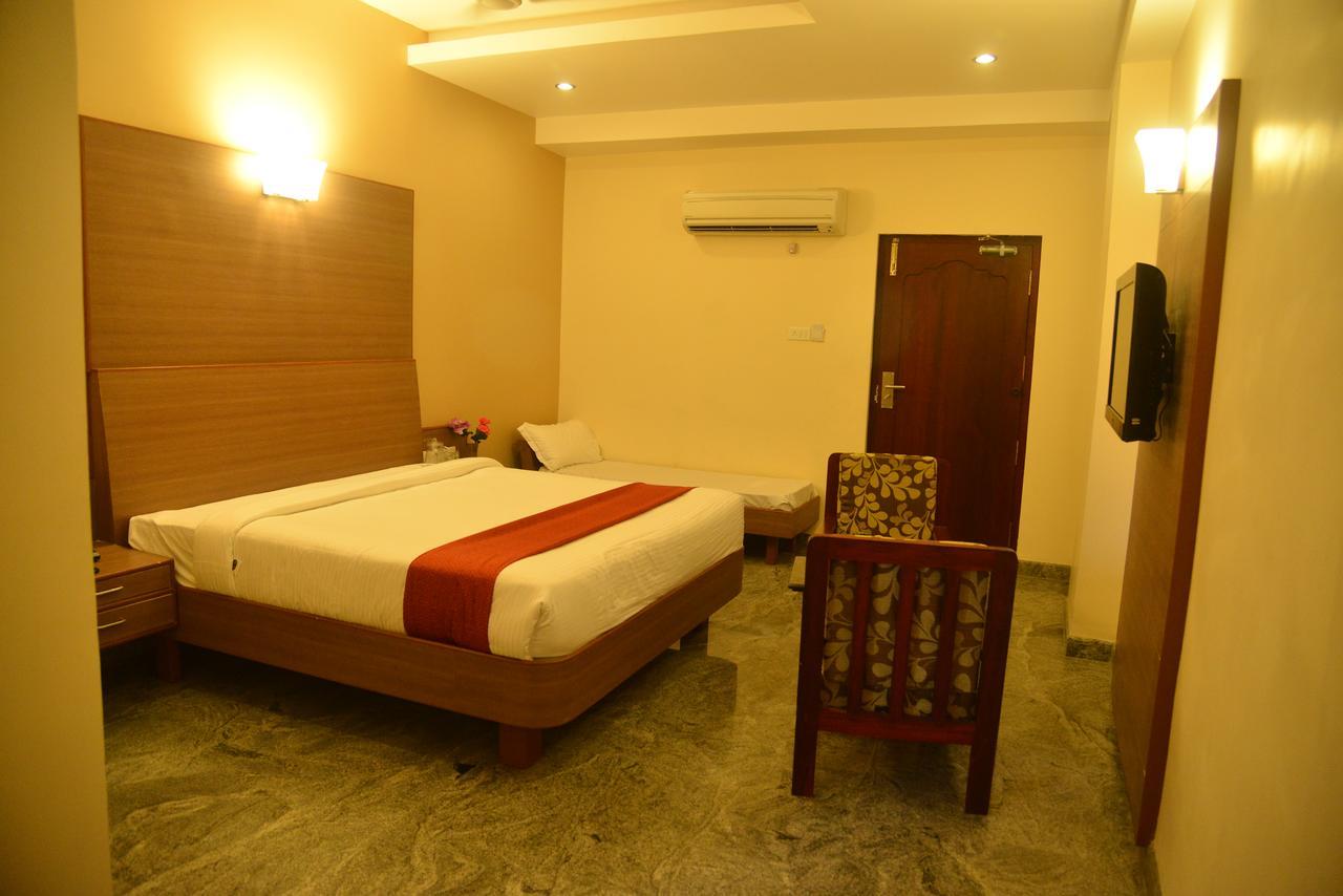 Tiruchengodu Sri Balaji Hotels מראה חיצוני תמונה